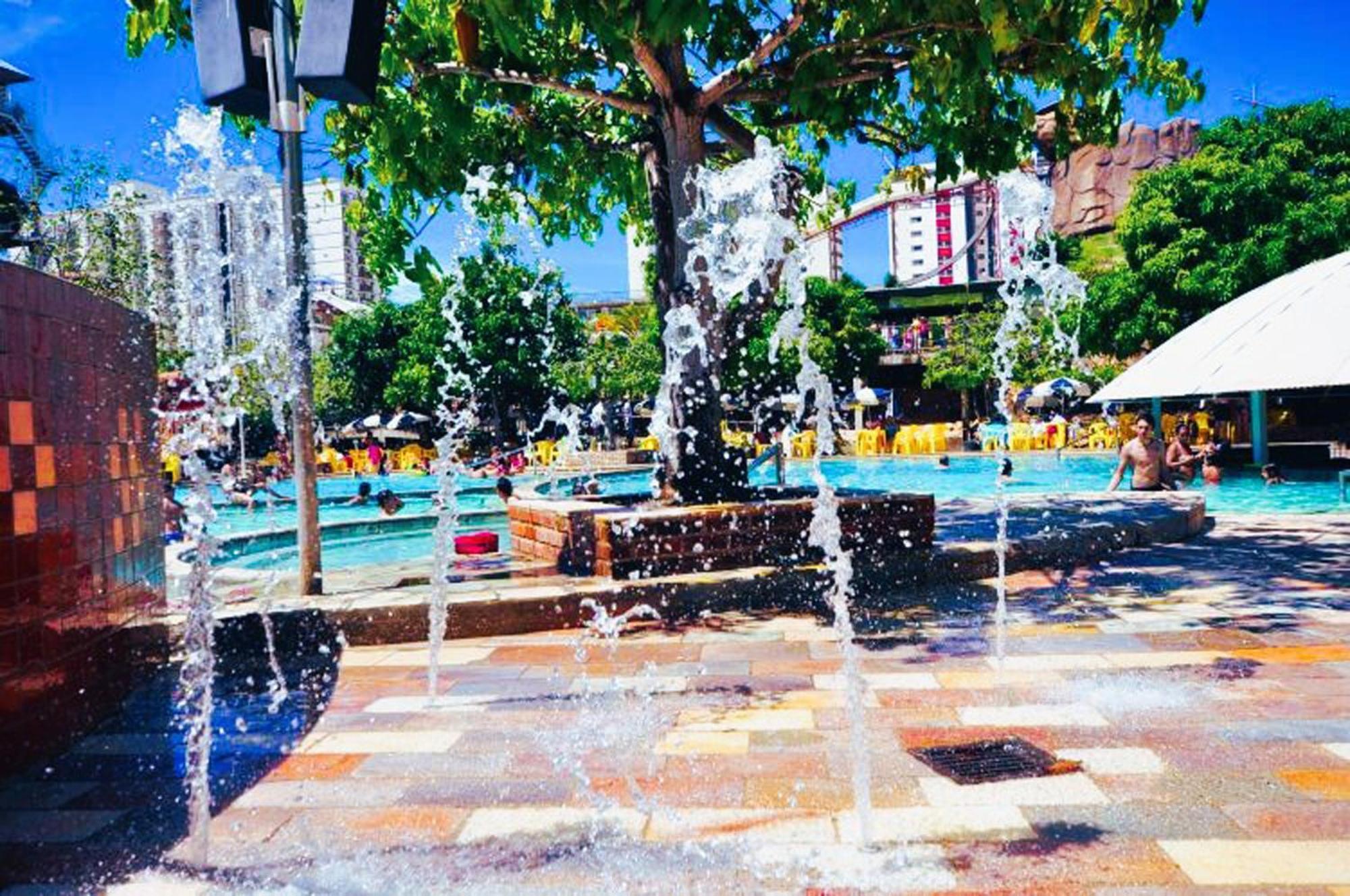 Lacqua Diroma Oficial - Diroma Acqua Park Incluido - Com Roupa De Cama E Banho Caldas Novas Ngoại thất bức ảnh